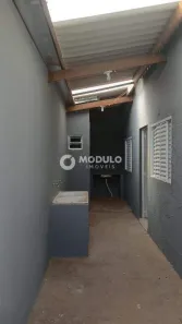 Casa com 1 Quarto para alugar, 42m² no Jardim das Palmeiras, Uberlândia