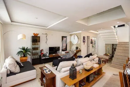 Casa com 4 Quartos à venda, 250m² no Camboinhas, Niterói
