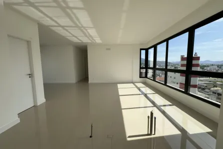 Apartamento com 3 Quartos à venda, 130m² no Centro, Balneário Camboriú
