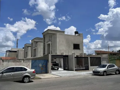 Sobrado com 3 Quartos à venda, 134m² no Hauer, Curitiba