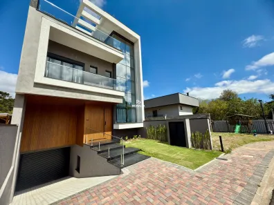 Sobrado com 3 Quartos à venda, 280m² no Aristocrata, São José dos Pinhais