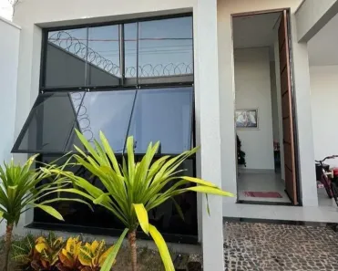 Casa com 4 Quartos à venda, 190m² no Novo Mundo, Uberlândia