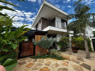 Casa com 3 Quartos à venda, 142m² no Campeche, Florianópolis