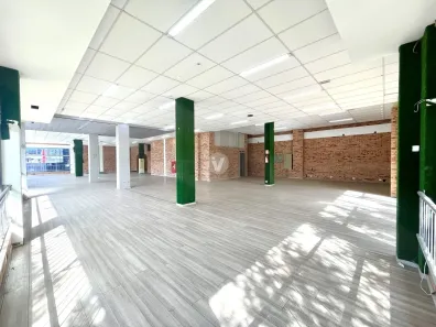 Ponto Comercial com 1 Quarto para alugar, 530m² no Km 3, Santa Maria