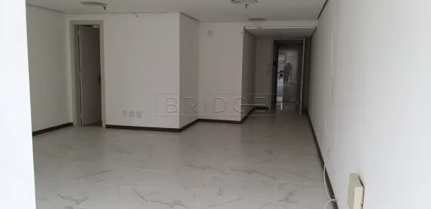 Sala Comercial para venda ou aluguel, 48m² no Moinhos de Vento, Porto Alegre