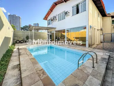 Sobrado com 5 Quartos à venda, 360m² no Jóquei, Teresina