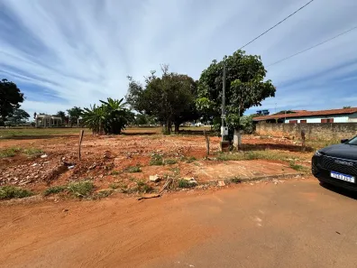 Lote/Terreno à venda, 600m² no Centro, Santo Antônio de Goiás