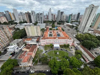 Apartamento com 3 Quartos para alugar, 134m² no Nazaré, Belém