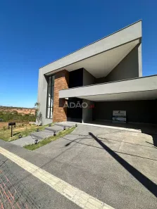 Casa de Condomínio com 4 Quartos à venda, 240m² no Jardins Bolonha, Senador Canedo