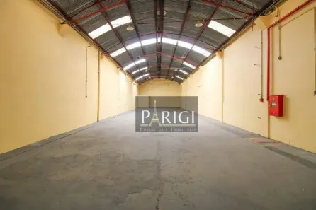 Galpão/Depósito/Armazém para alugar, 605m² no São João, Porto Alegre