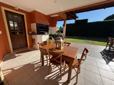 Casa com 3 Quartos à venda, 380m² no Jurerê Internacional, Florianópolis