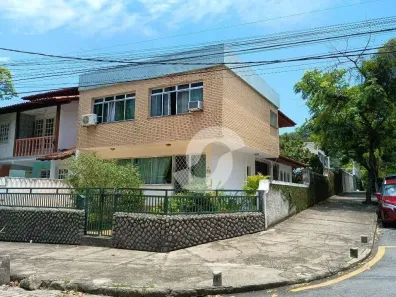 Casa com 3 Quartos à venda, 197m² no São Francisco, Niterói