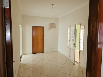 Casa com 3 Quartos à venda, 200m² no Jardim Cuiabá, Cuiabá