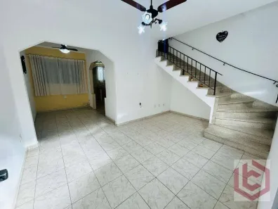 Sobrado com 2 Quartos à venda, 67m² no Macuco, Santos