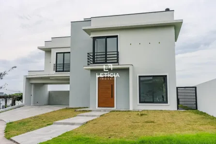 Casa com 3 Quartos à venda, 197m² no Tomazetti, Santa Maria