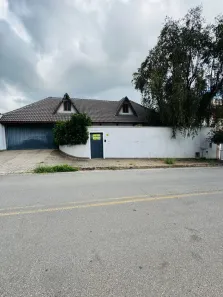 Casa com 6 Quartos para alugar, 250m² no Parque 9 de Julho, São Roque