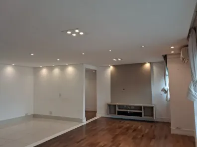 Apartamento com 2 Quartos para alugar, 135m² no Moema, São Paulo
