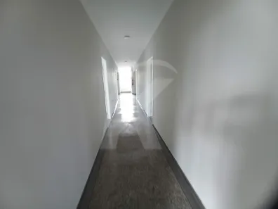Prédio Comercial para alugar, 900m² no Canindé, São Paulo