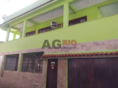 Casa com 3 Quartos à venda, 192m² no Praça Seca, Rio de Janeiro