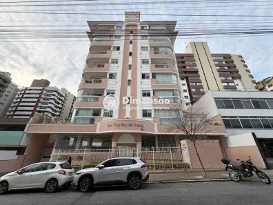 Apartamento com 2 Quartos para alugar, 68m² no Centro, Florianópolis