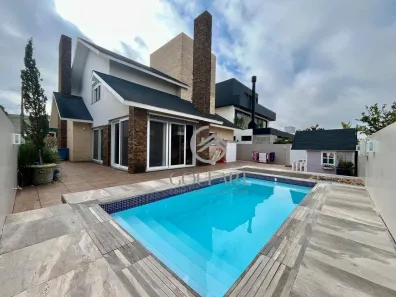 Casa de Condomínio com 3 Quartos à venda, 253m² no São Gonçalo, Pelotas