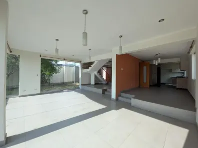Casa de Condomínio com 4 Quartos à venda, 500m² no Monjolo, Foz do Iguaçu