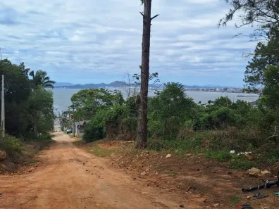 Lote/Terreno à venda, 325m² no Gravatá, Penha
