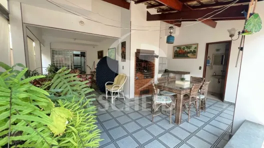 Casa com 3 Quartos para alugar, 322m² no Vila São Paulo, São Paulo