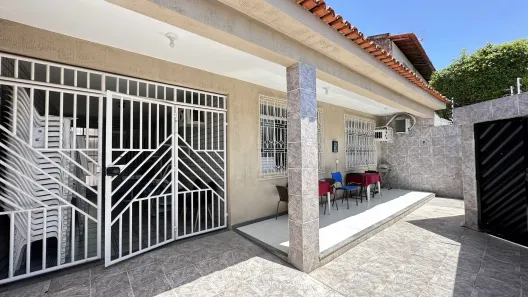 Casa com 4 Quartos à venda, 280m² no Salgado Filho, Aracaju