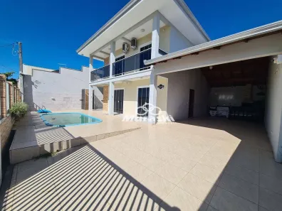 Casa com 5 Quartos para alugar, 178m² no Guaratuba, Guaratuba