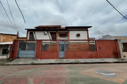 Casa com 4 Quartos à venda, 378m² no Curió-Utinga, Belém