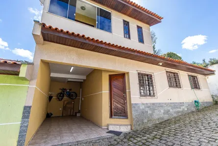 Casa de Condomínio com 3 Quartos à venda, 139m² no Tingui, Curitiba
