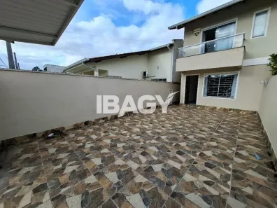 Casa com 2 Quartos para alugar, 147m² no Bela Vista, Palhoça