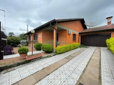 Casa com 3 Quartos para alugar, 260m² no Interlagos, Caxias do Sul