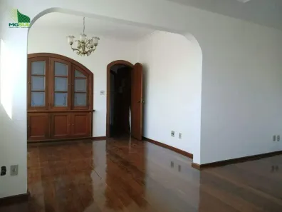 Apartamento com 4 Quartos para alugar, 150m² no Savassi, Belo Horizonte