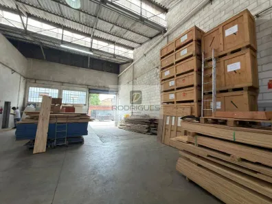 Galpão/Depósito/Armazém para alugar, 553m² no Fundação, São Caetano do Sul