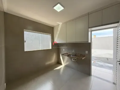 Casa com 2 Quartos à venda, 130m² no Jardim Europa, Uberlândia