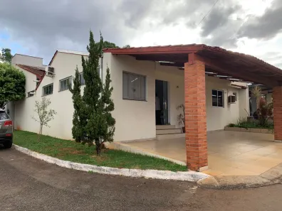 Casa de Condomínio com 4 Quartos à venda, 200m² no Residencial Solar Ville, Goiânia