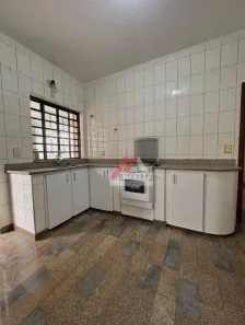 Casa com 3 Quartos à venda, 130m² no Parque Novo Mundo, Americana