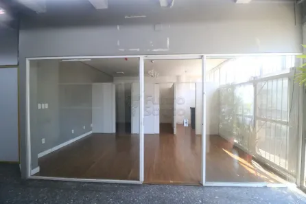 Sala Comercial para alugar, 56m² no Centro, Pelotas