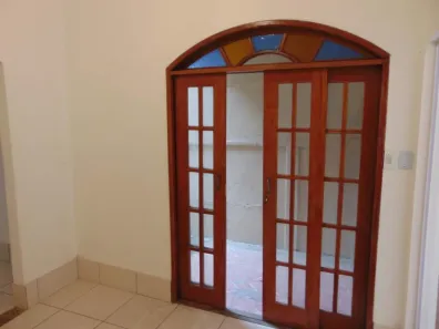 Casa com 1 Quarto para alugar, 40m² no Marechal Hermes, Rio de Janeiro