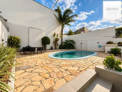 Casa com 4 Quartos à venda, 328m² no Passo da Areia, Porto Alegre