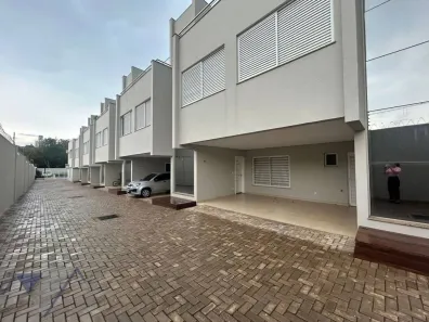 Casa de Condomínio com 3 Quartos à venda, 189m² no Pioneiros Catarinenses, Cascavel