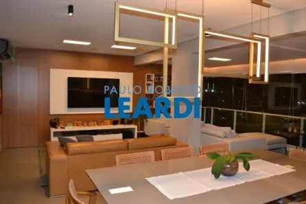 Apartamento com 2 Quartos à venda, 134m² no Vila Anastácio, São Paulo