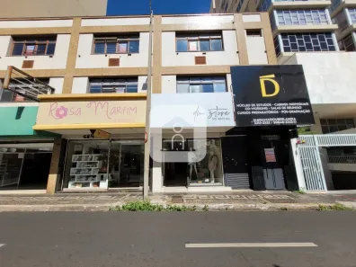 Prédio Comercial para alugar, 700m² no Centro, Uberlândia