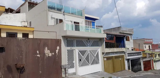 Sobrado com 4 Quartos à venda, 240m² no Vila Sacadura Cabral, Santo André