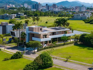 Casa de Condomínio com 4 Quartos à venda, 820m² no Centro, Camboriú