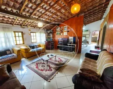 Fazenda/Sítio com 4 Quartos à venda, 280m² no Centro, Embu-Guaçu