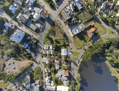 Lote/Terreno à venda, 421m² no Desvio Rizzo, Caxias do Sul