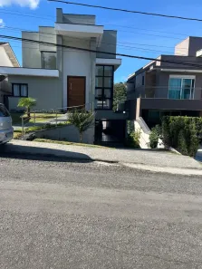 Sobrado com 3 Quartos à venda, 350m² no Parque Residencial Itapeti, Mogi das Cruzes